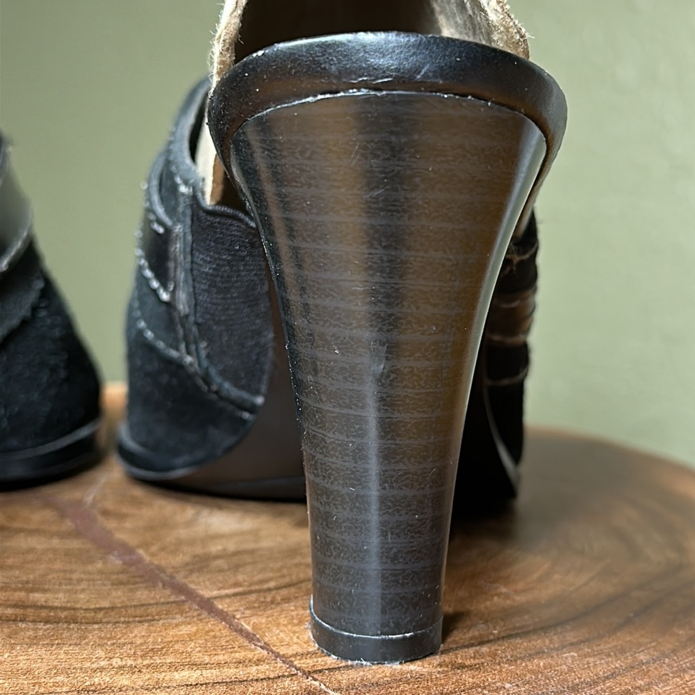 AXCESS by Liz Claiborne Decatur Suede Heeled Mules - Picture 8 of 16